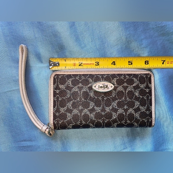 COACH WALET WRIST - Picture 4 of 6